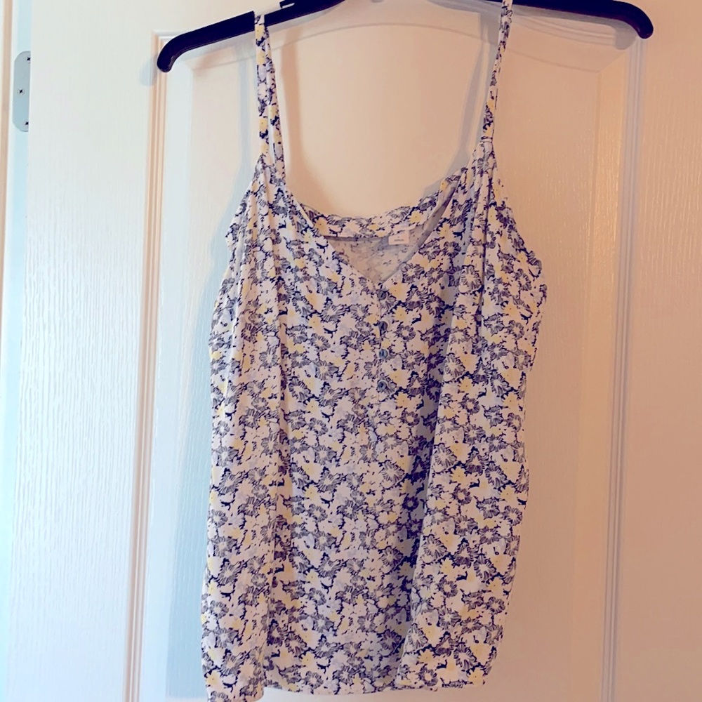 Old navy floral tank with adjustable straps